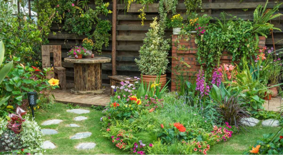 How to Maintain a Landscape Garden Throughout the Year